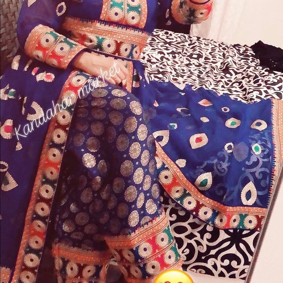 Dress - Picture 5 of 8